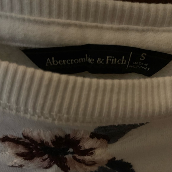 ABERCROMBIE white floral sweater - Picture 2 of 3